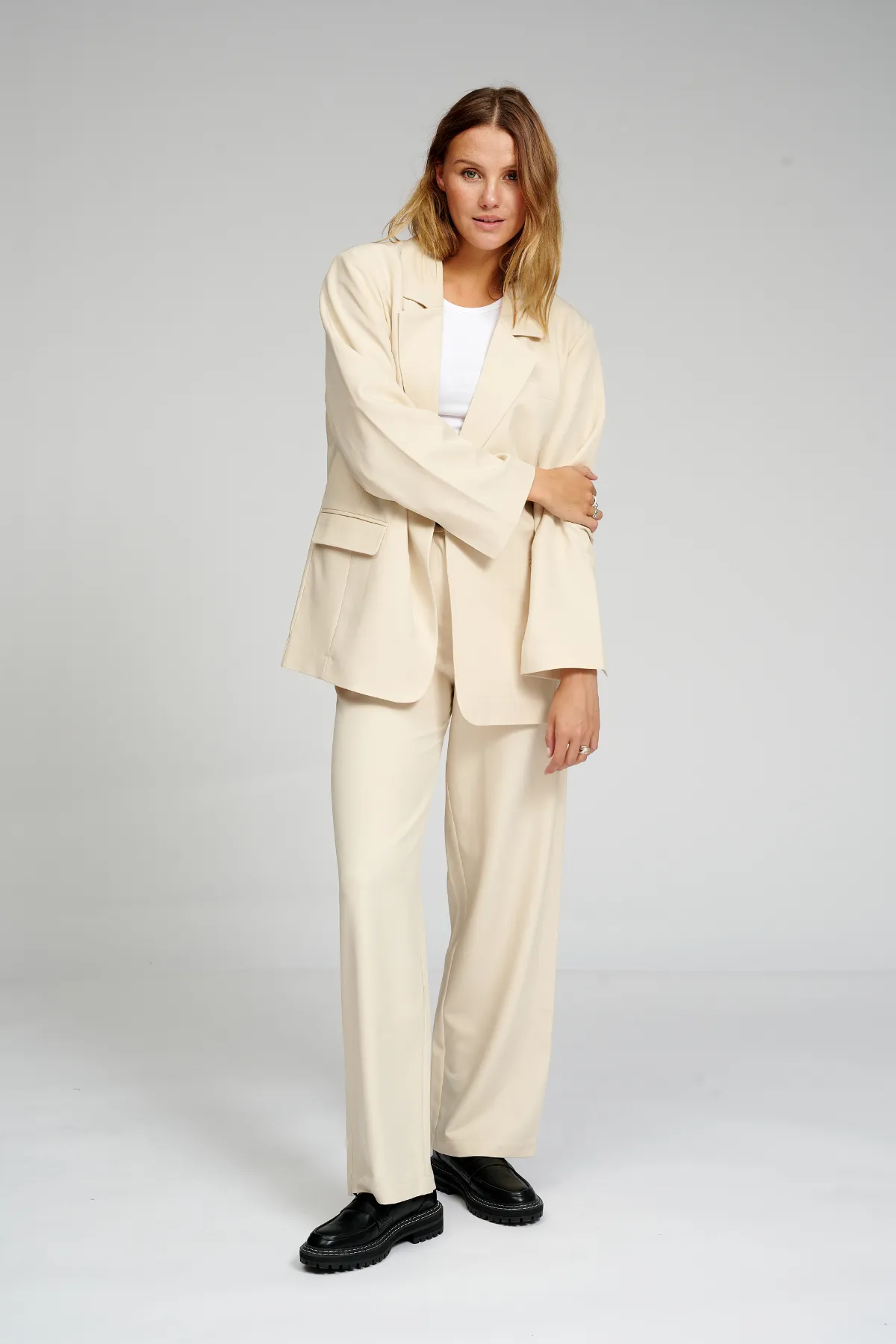 Oversized Blazer with Classic Suit Trousers - Package Deal (Beige)